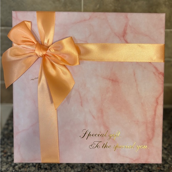 🆕 Teacher Survival Kit - Picture 2 of 10